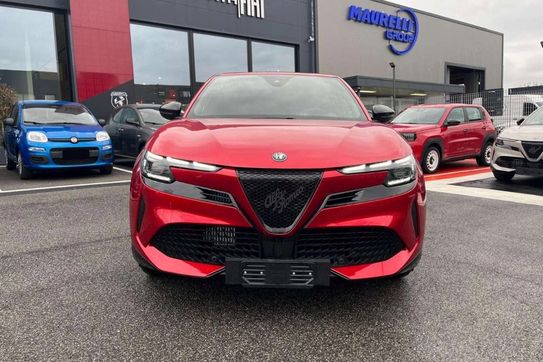 Alfa Romeo Junior Ibrida Q4