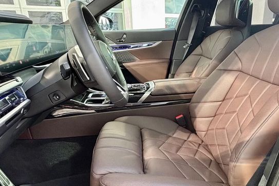 BMW Seria 7 740d xDrive M Sport