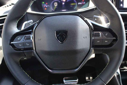 Peugeot 208 GT eDCS 1.2 mHEV