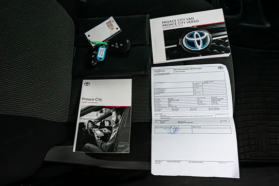 Toyota Proace City Verso Long Combi