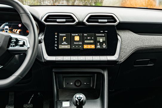 MG ZS 1.5  Standard MT