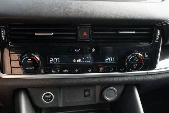 Nissan Qashqai 1.3 DIG-T N-Connecta Xtronic