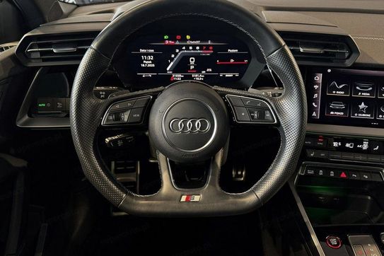 Audi A3 S3 TFSI quattro S tronic