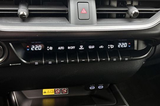 Lexus UX 300h Business