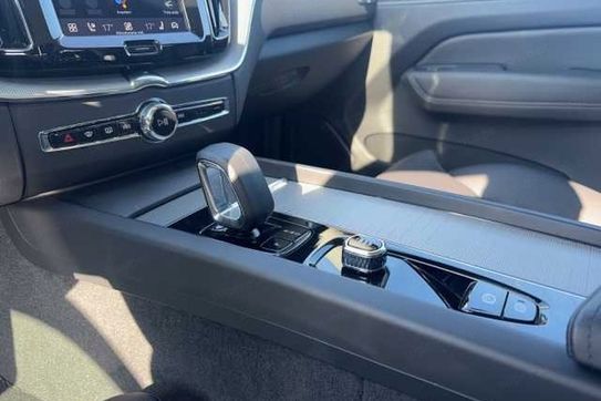 Volvo XC60 B5 B AWD Plus Dark