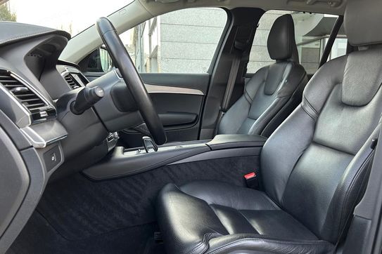 Volvo XC90 B5 D AWD Plus Dark 7os aut