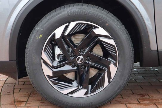 Nissan Qashqai N-Connecta Xtronic 1.3 DIG-T mHEV