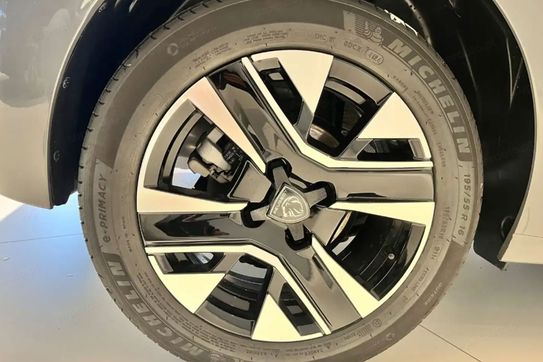 Peugeot 208 Allure e-DCS6  1.2 mHEV