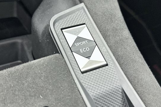 DS DS 7 Performance Line 1.5 BlueHDI AT