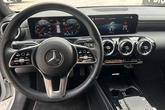 Mercedes CLA 200