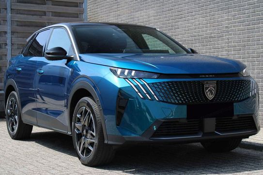 Peugeot 3008 GT Exclusive e-DCS6 1.2 mHEV