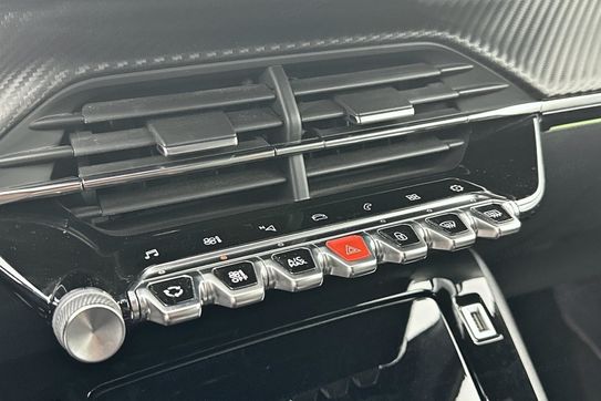 Peugeot 2008 GT 1.2 PureTech EAT8