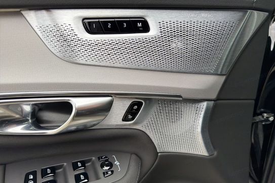 Volvo XC90 T8 AWD Plug-In Hybrid Ultra Black Edition 7os