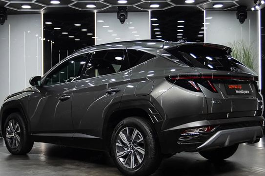 Hyundai Tucson 1.6 T-GDi HEV Executive 4WD