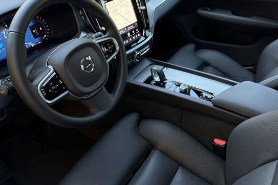 Volvo V60 B4 B Plus Dark