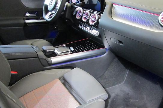 Mercedes EQA 250  Electric Art