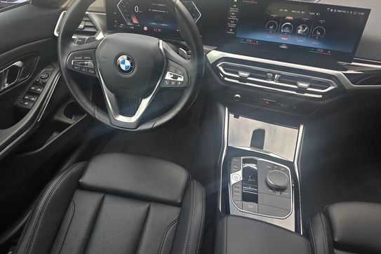BMW Seria 3 318i