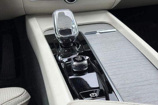 Volvo XC60 B4 D Plus Dark aut