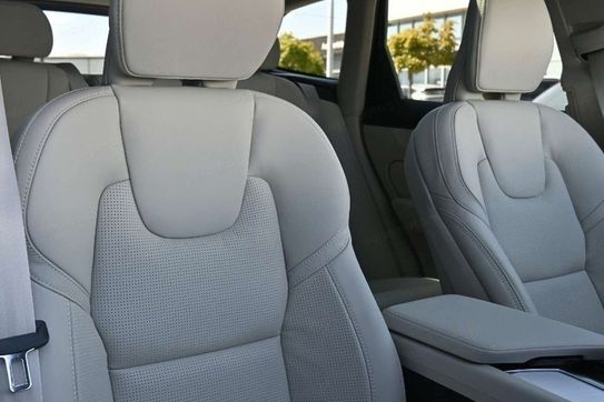 Volvo XC60 B5 AWD Plus Bright