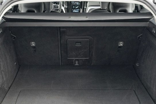 Volvo V60 B4 B Momentum Pro