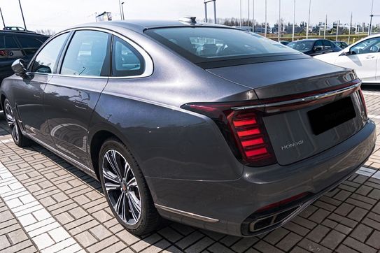 Hongqi H9 Deluxe 2.0T MHEV DSG