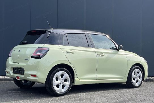 Suzuki Swift Premium Plus 1.2 Dualjet CVT SHVS