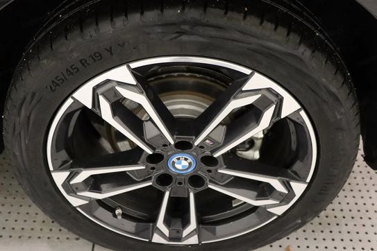 BMW iX2 eDrive20 M Sport