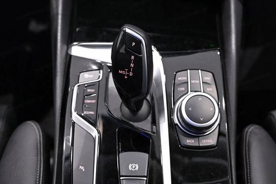 BMW Seria 5 520i mHEV  Line aut