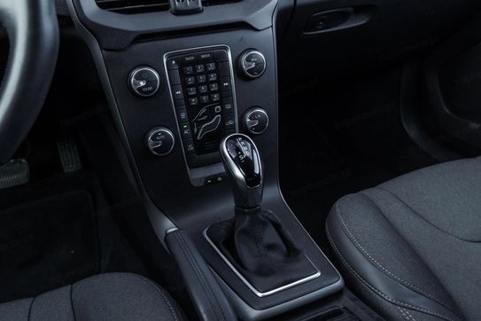 Volvo V40 T3 Drive-e Momentum