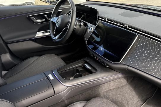 Mercedes Klasa E 200 mHEV Avantgarde 9G-Tronic
