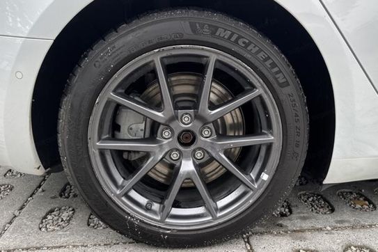 Tesla Model 3 RWD