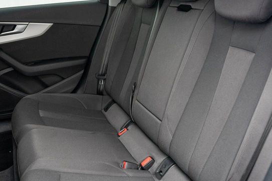 Audi A4 Avant 35 TFSI