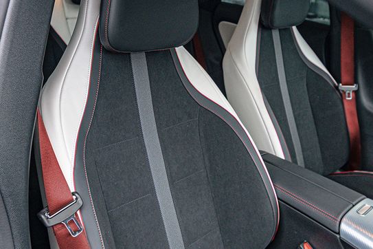 Mercedes CLA 220 4-Matic AMG Line