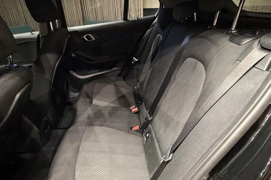 BMW Seria 1 118i Advantage