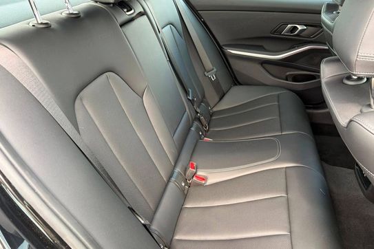 BMW Seria 3 318i M Sport