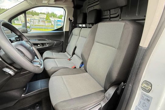 Toyota Proace City D-4D Long