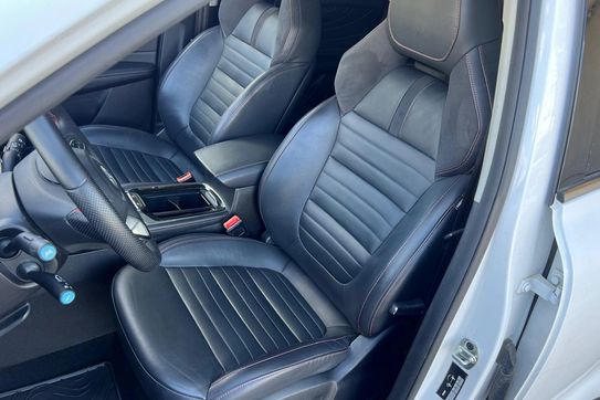 MG HS 1.5 T-GDI Exclusive DCT