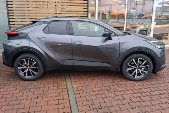 Toyota C-HR Style 2.0 Hybrid Dynamic Force Plug-in