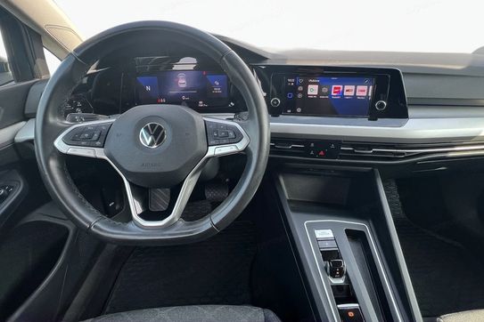 Volkswagen Golf eTSI Life DSG