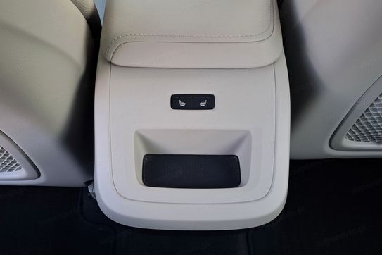 Volvo XC60 B4 D AWD Plus Dark