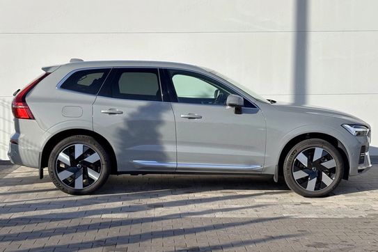 Volvo XC60 T6 Plug-In Hybrid AWD Ultra Bright