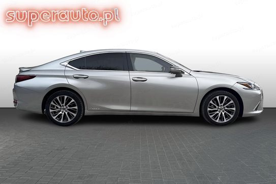 Lexus ES 300h Business Edition +