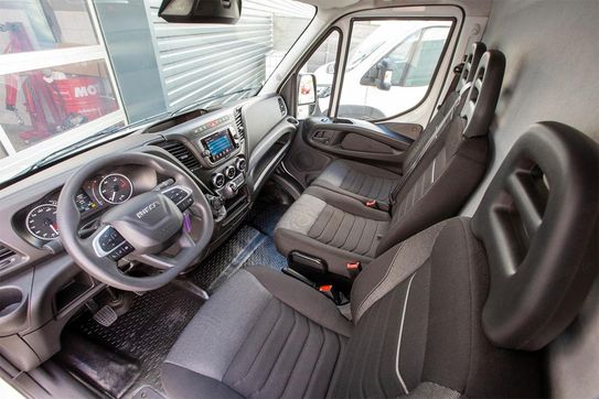 Iveco Daily 35S16 L4H2 Maxi