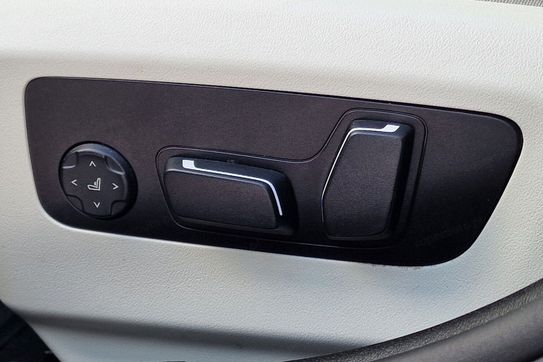 BMW Seria 5 530e sport-aut