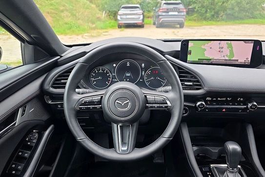 Mazda 3 2.0 Exclusive-Line