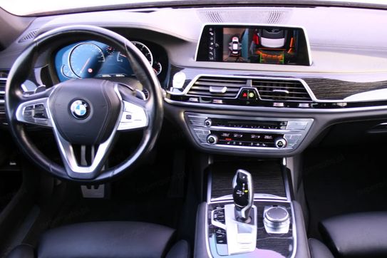 BMW Seria 7 750i xDrive