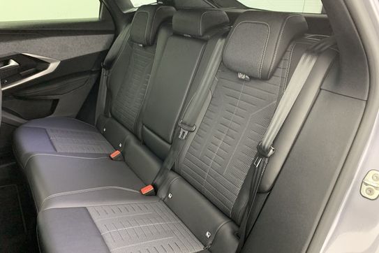 Peugeot 3008 GT 1.2 mHEV e-DCS6