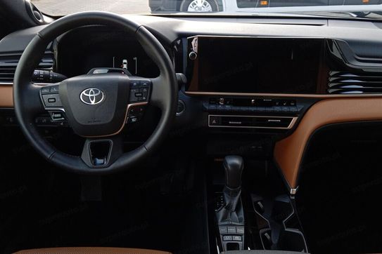 Toyota Camry 2.5 Hybrid Executive e-CVT
