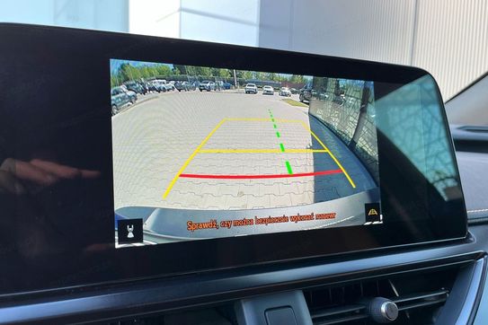 Lexus UX 300h F Sport Design