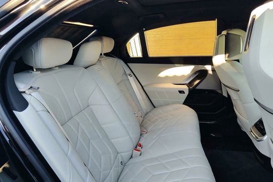 BMW Seria 7 740d xDrive M Sport